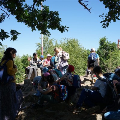 Jane Goodall nyomában a Jane Goodall tanösvényen 05.14.